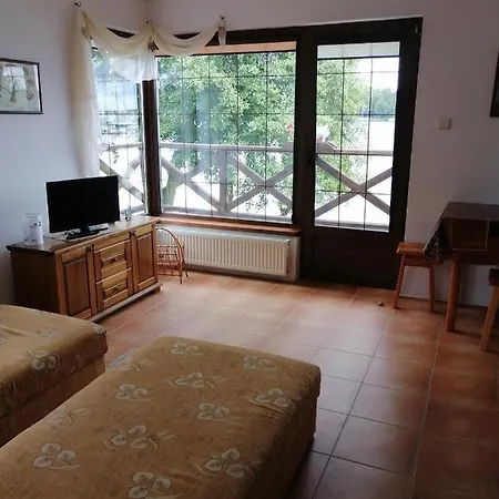 Nad Jeziorem ,,odpocznij