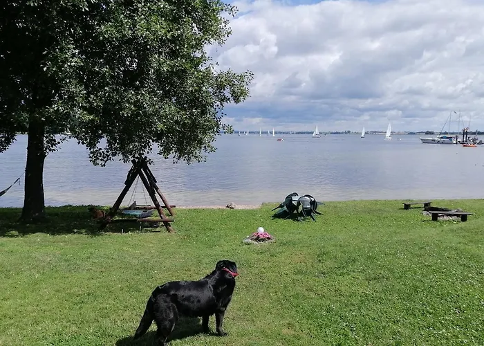 Nad Jeziorem ,,odpocznij