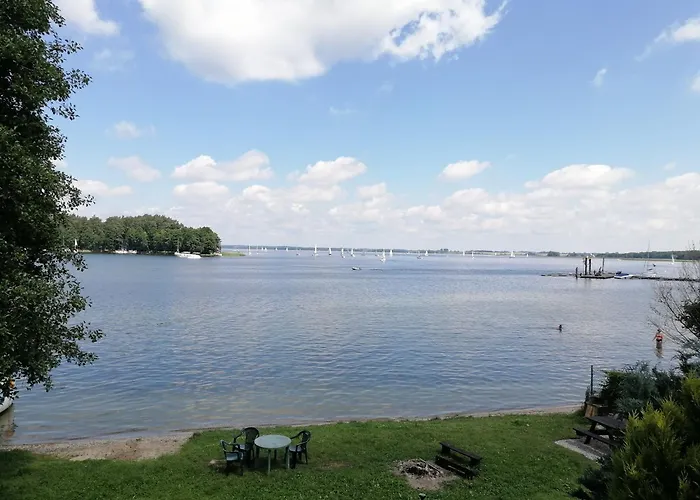 Nad Jeziorem ,,odpocznij